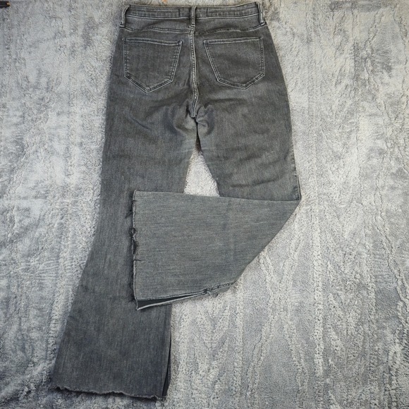 Hollister‎ Jeans Womens 11R 30x31 High Rise Flare Distressed Hem Stretch Denim - Picture 2 of 9